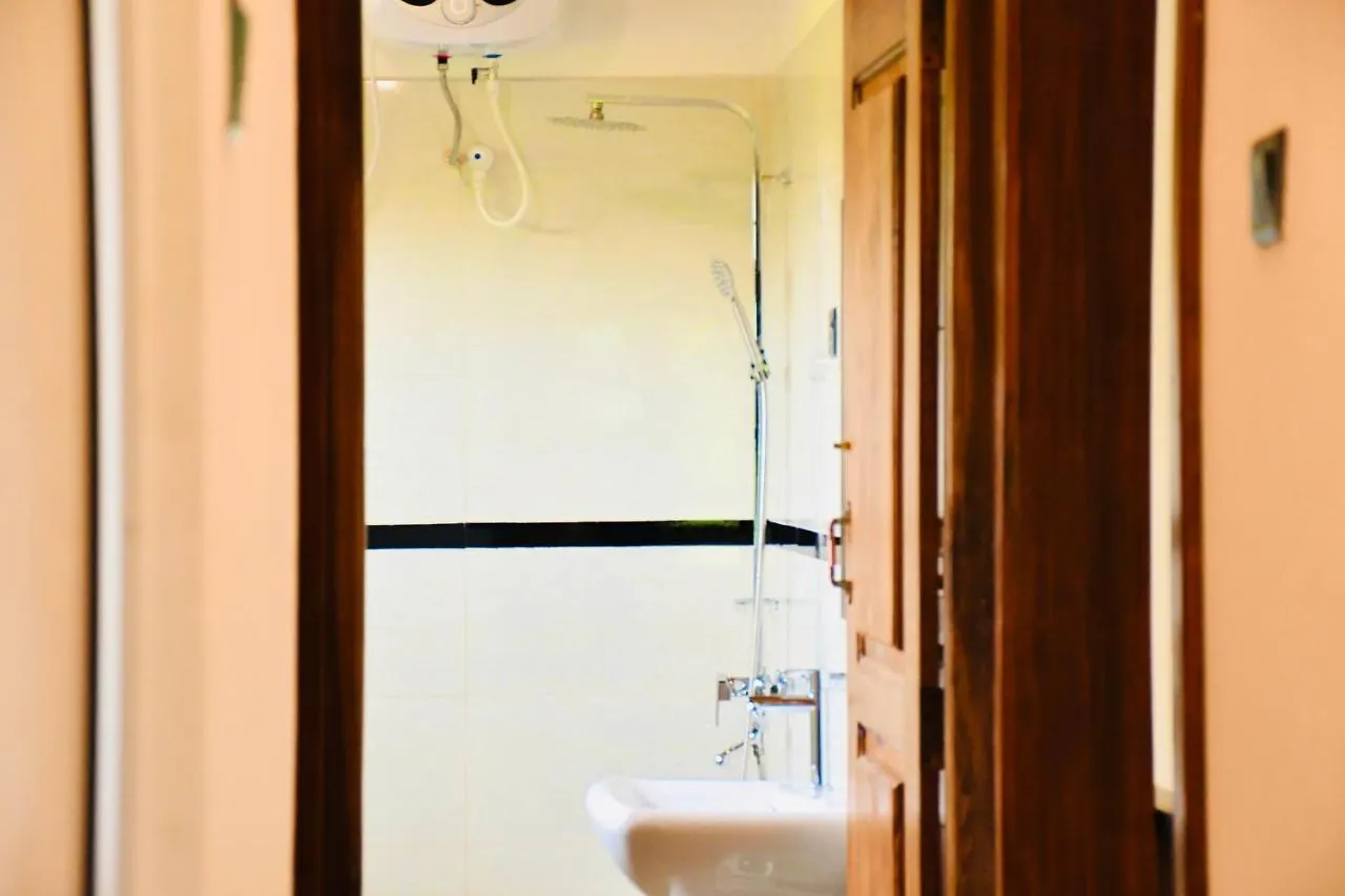 Hotel Trinitons River Side Villas Watawala